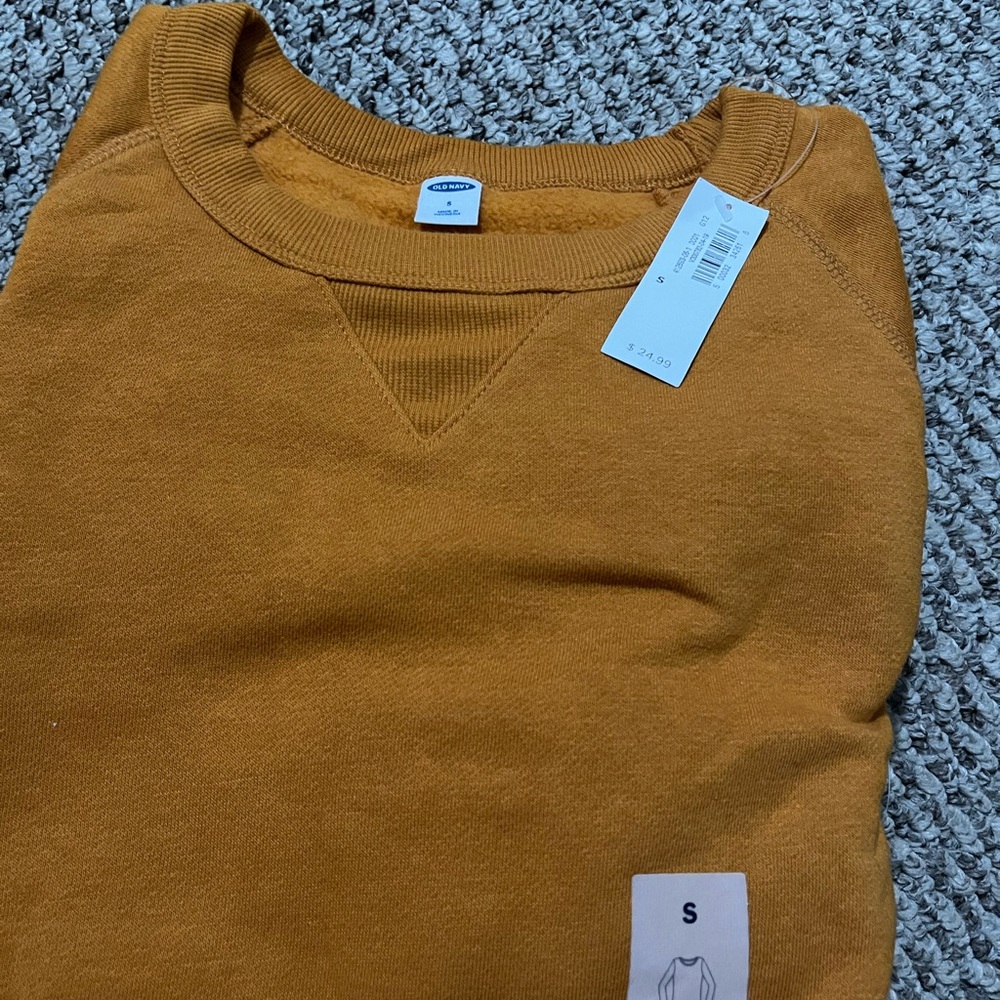 Old Navy Men's Golden Crewneck Sweater